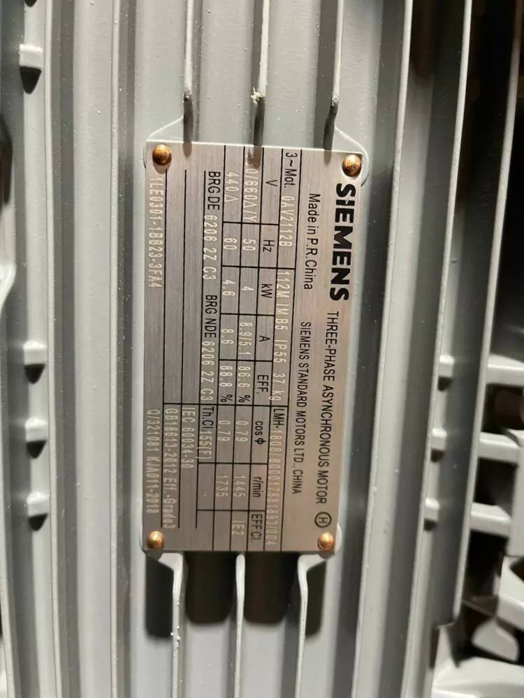 4kW Electric Motor - 3 Phase - 4 Pole (1445 RPM), 112M frame, B5 Mounting Flange - Image 2