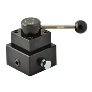 PR33C Manual control valve with close center, remoted-mounted, 3-way / 3-position - closed center, 10,000 psi (700 bar)